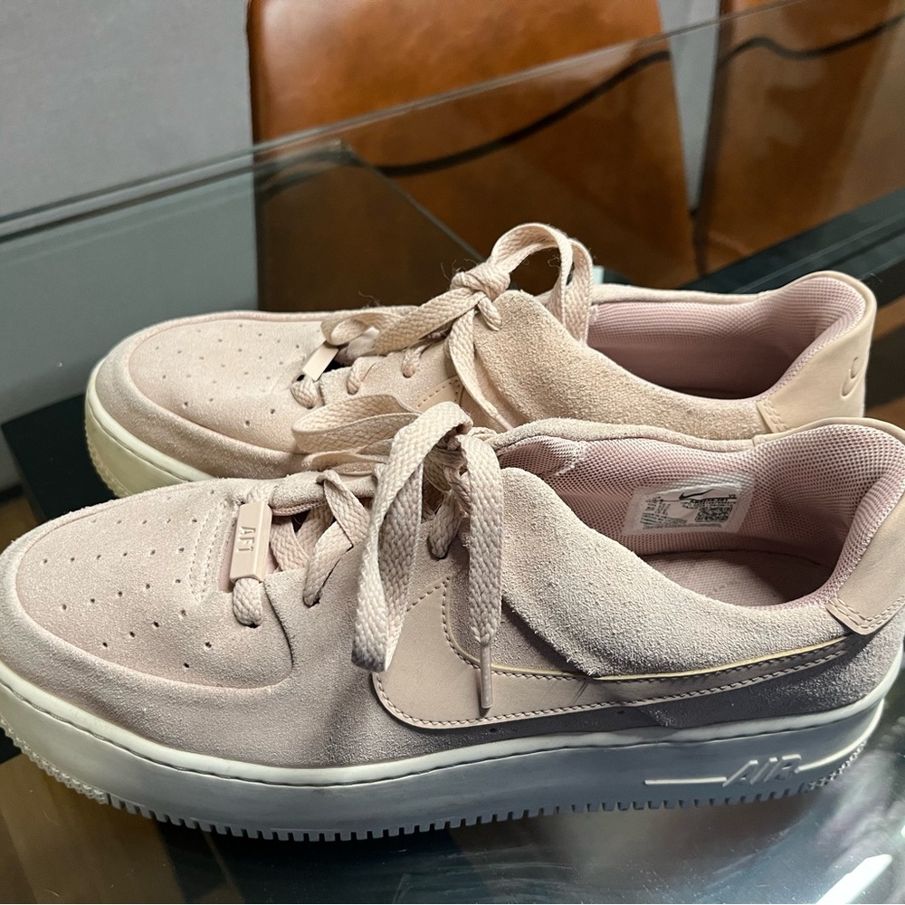 Ladies pink suede Air Force 1